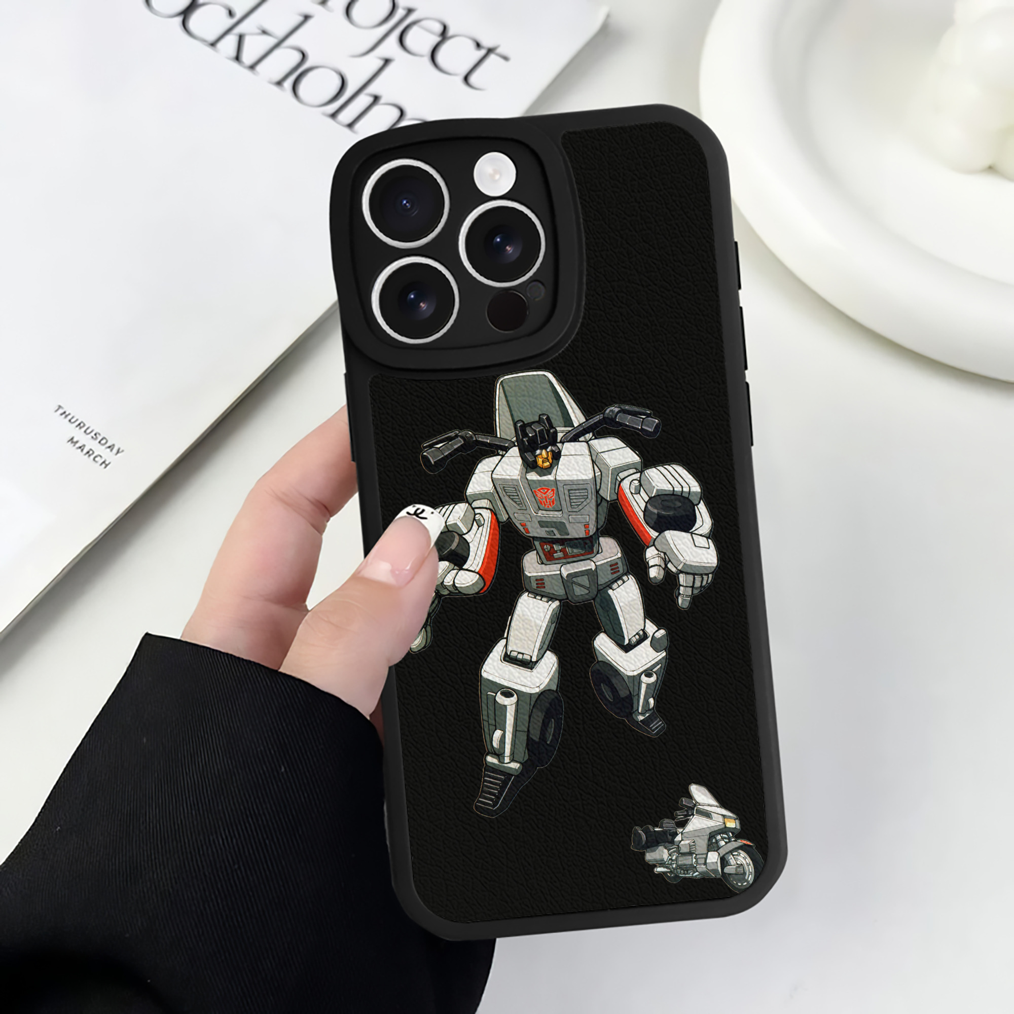 （画像用）  【iPhone 16シリーズ対応】シリコンスマホケース（レザー調） 材質：シリコン